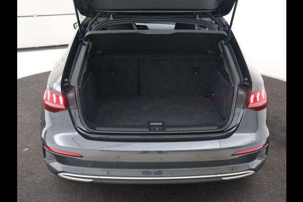 Audi A3 35 TFSI Business Edition | Sportstoelen | Carplay | Navigatie | Virtual Cockpit | Climate control | Parkeerhulp | Cruise control