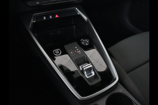 Audi A3 35 TFSI Business Edition | Sportstoelen | Carplay | Navigatie | Virtual Cockpit | Climate control | Parkeerhulp | Cruise control