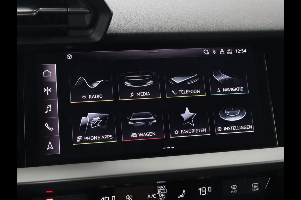 Audi A3 35 TFSI Business Edition | Sportstoelen | Carplay | Navigatie | Virtual Cockpit | Climate control | Parkeerhulp | Cruise control