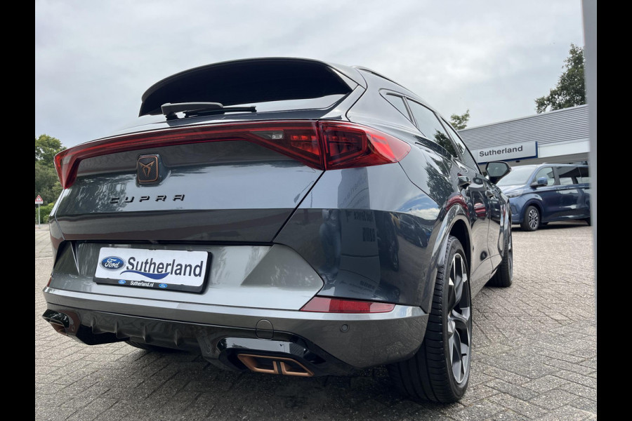 CUPRA Formentor 1.4 e-Hybrid VZ Performance PHEV 245pk | Wegklapbare trekhaak | Leder | Stoelverwarming | Virtual cockpit | 360° camerasysteem | Adaptive cruise control