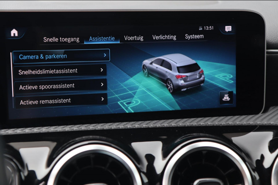 Mercedes-Benz A-Klasse 160 / NAP / PANODAK / CAMERA / CARPLAY / WIDE SCREEN