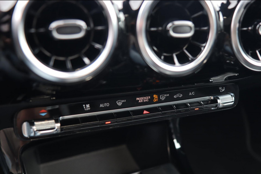 Mercedes-Benz A-Klasse 160 / NAP / PANODAK / CAMERA / CARPLAY / WIDE SCREEN