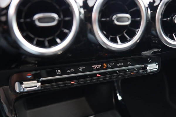 Mercedes-Benz A-Klasse 160 / NAP / PANODAK / CAMERA / CARPLAY / WIDE SCREEN