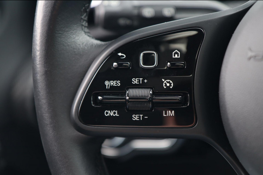 Mercedes-Benz A-Klasse 160 / NAP / PANODAK / CAMERA / CARPLAY / WIDE SCREEN