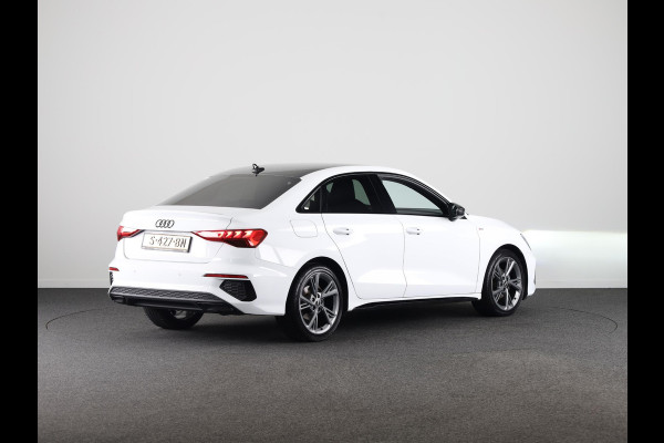 Audi A3 Limousine 30 TFSI S edition 110pk | 18 inch lichtmetalen velgen | Zwart dak | Verlengde garantie | Navigatie