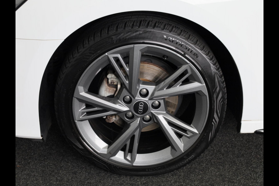 Audi A3 Limousine 30 TFSI S edition 110pk | 18 inch lichtmetalen velgen | Zwart dak | Verlengde garantie | Navigatie