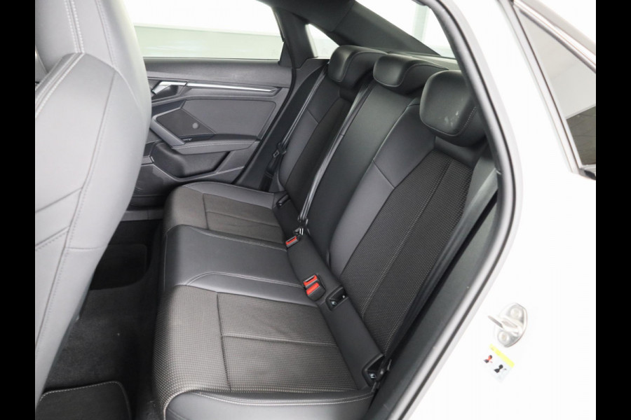 Audi A3 Limousine 30 TFSI S edition 110pk | 18 inch lichtmetalen velgen | Zwart dak | Verlengde garantie | Navigatie