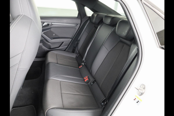Audi A3 Limousine 30 TFSI S edition 110pk | 18 inch lichtmetalen velgen | Zwart dak | Verlengde garantie | Navigatie