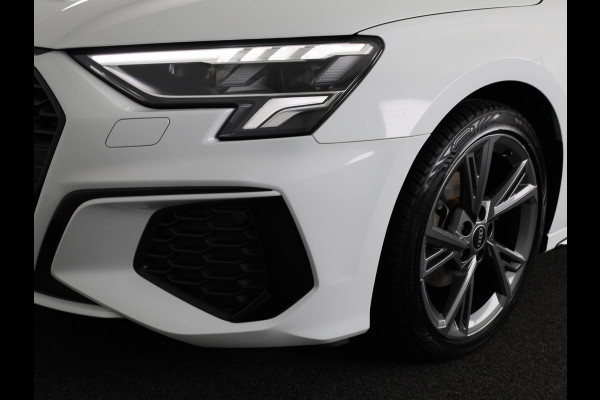 Audi A3 Limousine 30 TFSI S edition 110pk | 18 inch lichtmetalen velgen | Zwart dak | Verlengde garantie | Navigatie