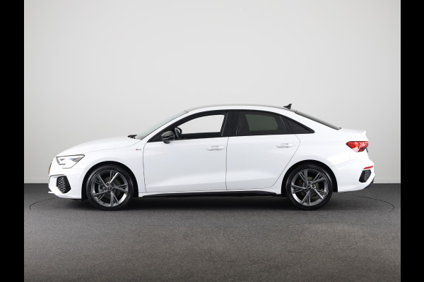 Audi A3 Limousine 30 TFSI S edition 110pk | 18 inch lichtmetalen velgen | Zwart dak | Verlengde garantie | Navigatie