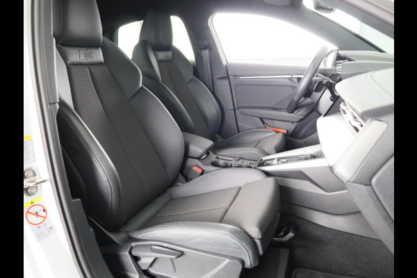 Audi A3 Limousine 30 TFSI S edition 110pk | 18 inch lichtmetalen velgen | Zwart dak | Verlengde garantie | Navigatie