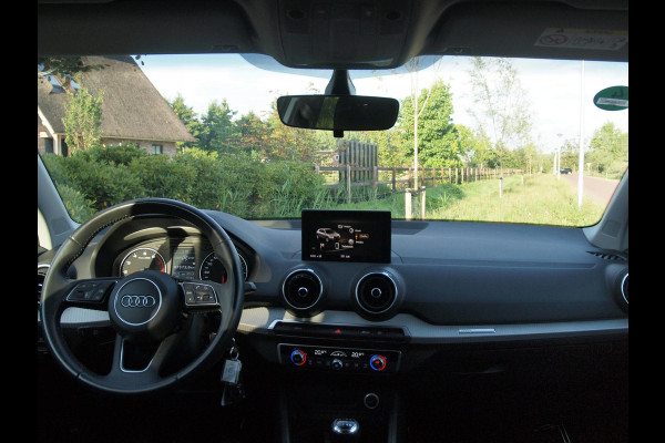 Audi Q2 30 TFSI S Edition | Apple Carplay | Camera |