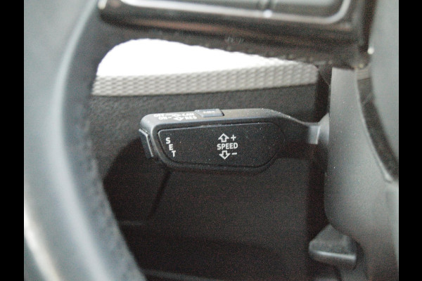 Audi Q2 30 TFSI S Edition | Apple Carplay | Camera |