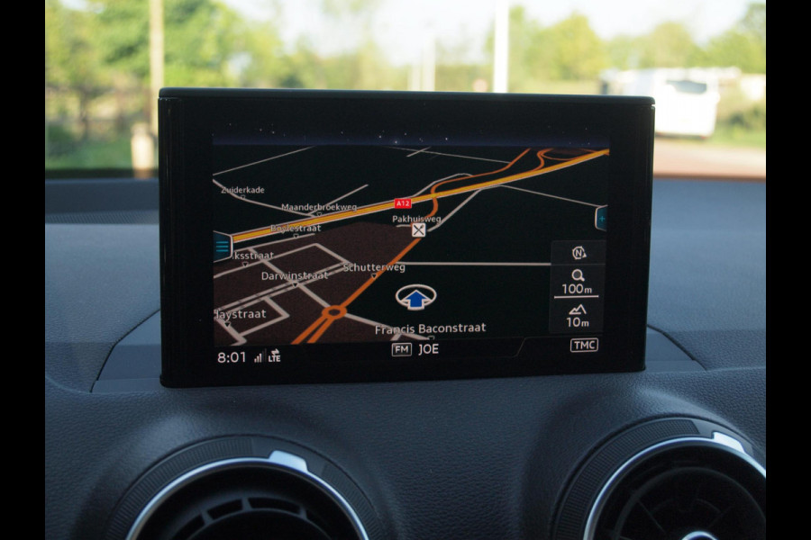 Audi Q2 30 TFSI S Edition | Apple Carplay | Camera |