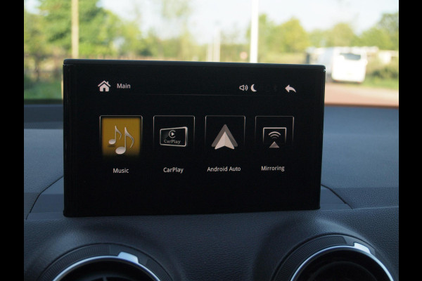 Audi Q2 30 TFSI S Edition | Apple Carplay | Camera |