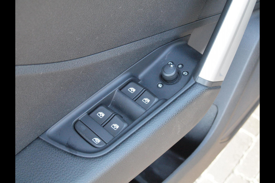 Audi Q2 30 TFSI S Edition | Apple Carplay | Camera |