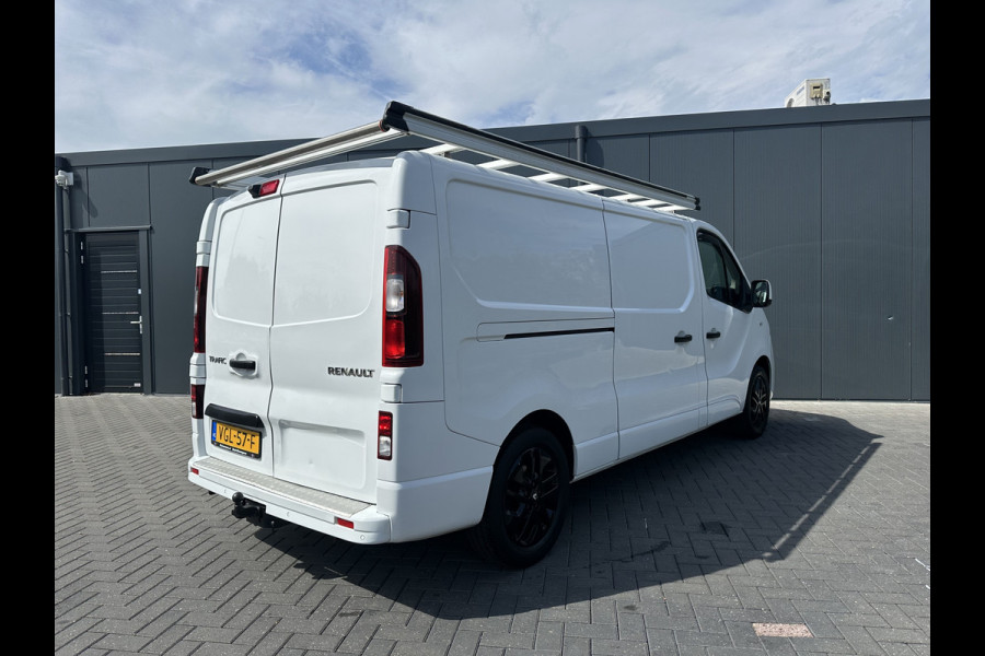Renault Trafic 2.0 dCi 120 PK SPORT / L2H1 / 1e EIG. / LED / LM VELGEN / IMPERIAAL / TREKHAAK / CAMERA / NAVI / AIRCO / CRUISE