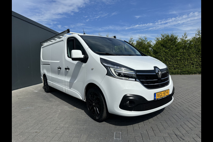 Renault Trafic 2.0 dCi 120 PK SPORT / L2H1 / 1e EIG. / LED / LM VELGEN / IMPERIAAL / TREKHAAK / CAMERA / NAVI / AIRCO / CRUISE