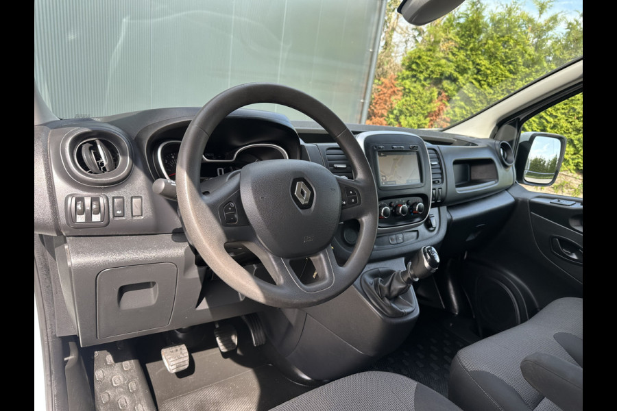 Renault Trafic 2.0 dCi 120 PK SPORT / L2H1 / 1e EIG. / LED / LM VELGEN / IMPERIAAL / TREKHAAK / CAMERA / NAVI / AIRCO / CRUISE