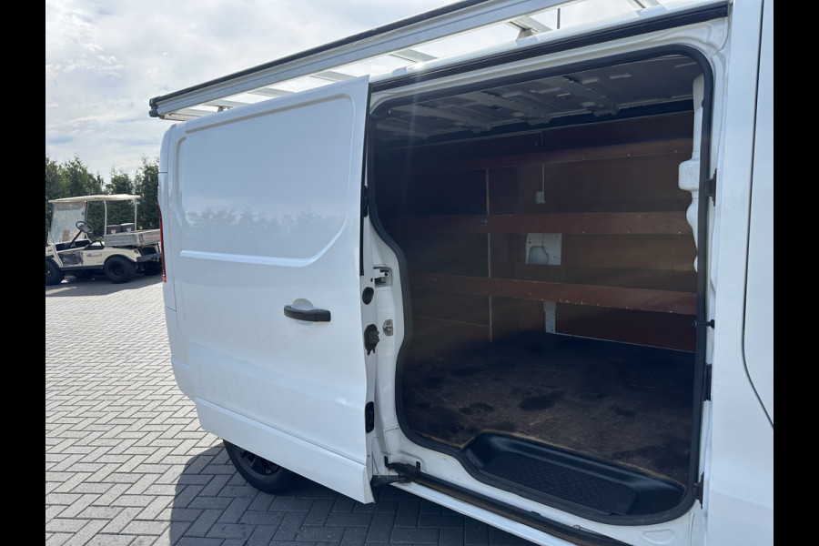 Renault Trafic 2.0 dCi 120 PK SPORT / L2H1 / 1e EIG. / LED / LM VELGEN / IMPERIAAL / TREKHAAK / CAMERA / NAVI / AIRCO / CRUISE