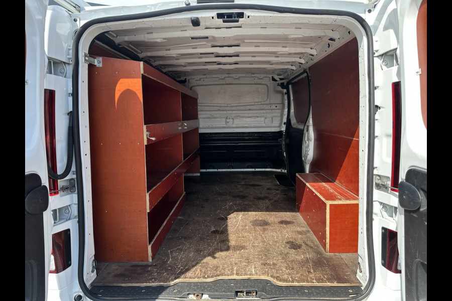 Renault Trafic 2.0 dCi 120 PK SPORT / L2H1 / 1e EIG. / LED / LM VELGEN / IMPERIAAL / TREKHAAK / CAMERA / NAVI / AIRCO / CRUISE