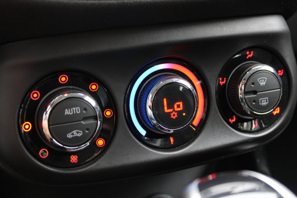 Opel Corsa 1.4 Online Edition Automaat Carplay Camera Nap