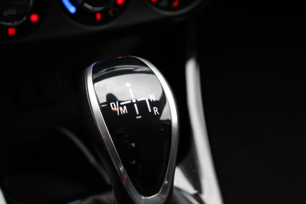 Opel Corsa 1.4 Online Edition Automaat Carplay Camera Nap