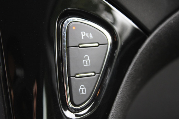 Opel Corsa 1.4 Online Edition Automaat Carplay Camera Nap
