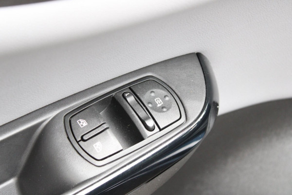 Opel Corsa 1.4 Online Edition Automaat Carplay Camera Nap