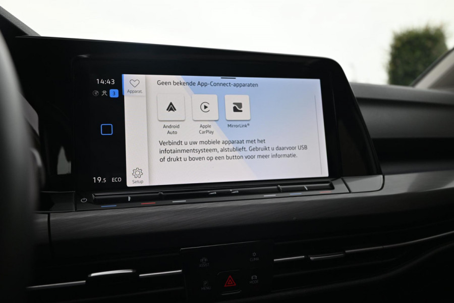 Volkswagen Golf 1.4 eHybrid Style 204 PK 1e Eig R-Line Adaptive Side-Assist Pano Massage 19''