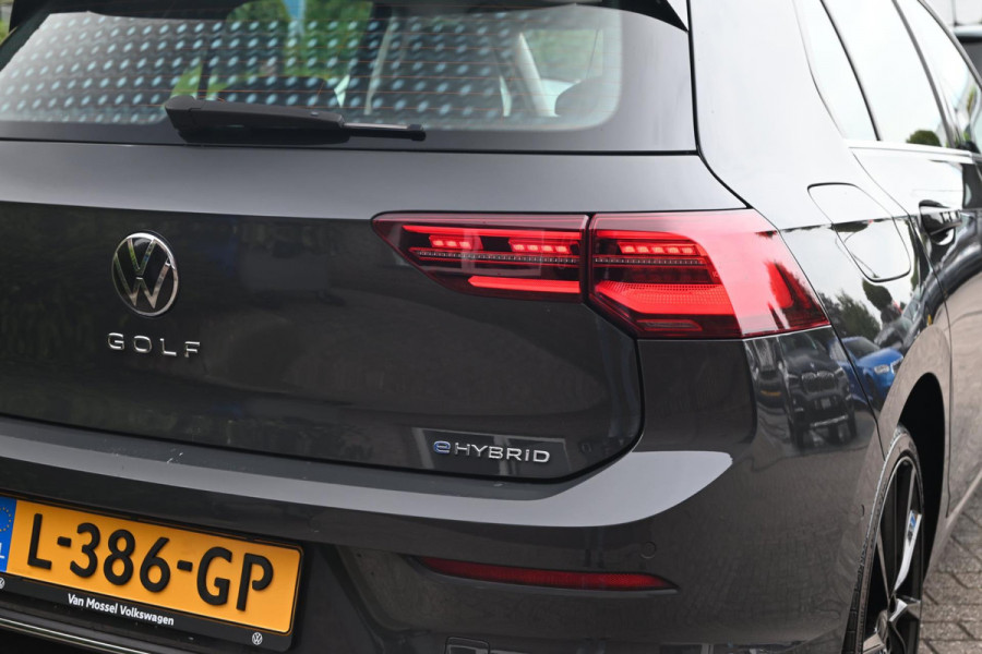 Volkswagen Golf 1.4 eHybrid Style 204 PK 1e Eig R-Line Adaptive Side-Assist Pano Massage 19''