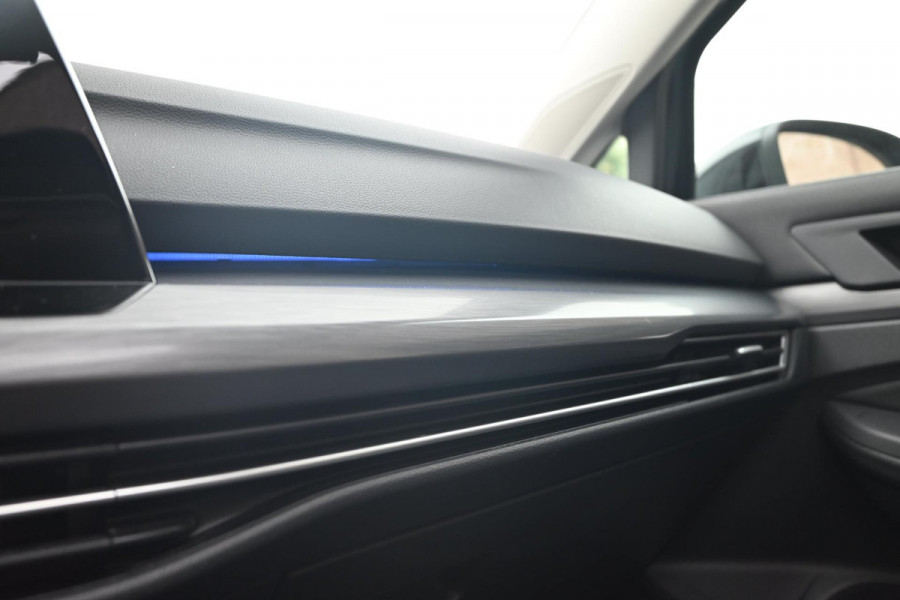 Volkswagen Golf 1.4 eHybrid Style 204 PK 1e Eig R-Line Adaptive Side-Assist Pano Massage 19''