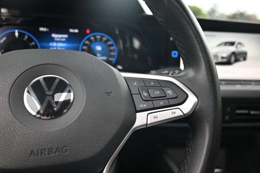 Volkswagen Golf 1.4 eHybrid Style 204 PK 1e Eig R-Line Adaptive Side-Assist Pano Massage 19''