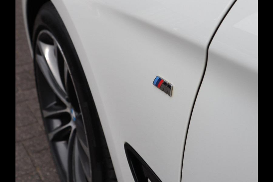BMW 3-serie Gran Turismo 320i High Executive M Sport | Panoramadak | Keyless entry | HIFi Systeem |