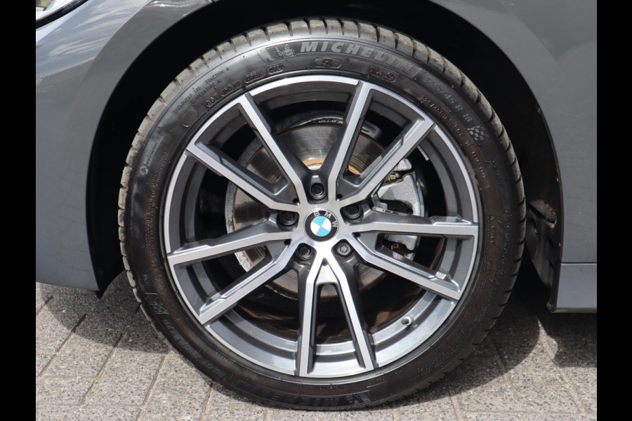 BMW 3 Serie Touring 320i Executive Edition | Panoramadak | HIFI Systeem | Elektrische Trekhaak |