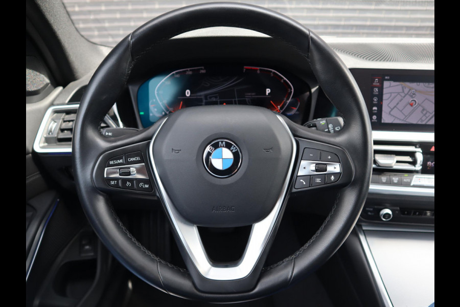 BMW 3 Serie Touring 320i Executive Edition | Panoramadak | HIFI Systeem | Elektrische Trekhaak |