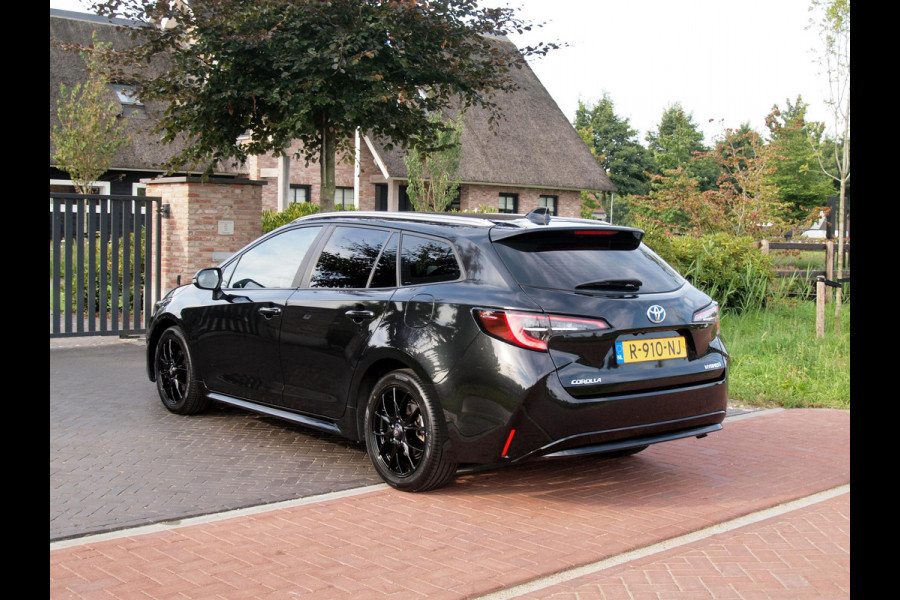 Toyota Corolla Touring Sports 1.8 Hybrid | Camera | Apple Carplay | Cruise Control | Navi |