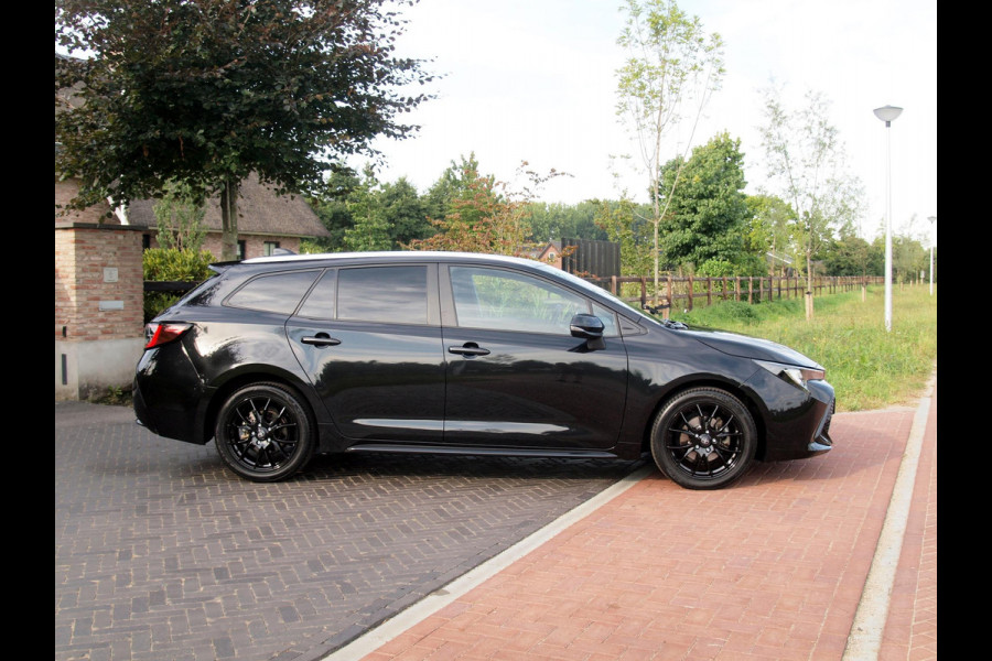 Toyota Corolla Touring Sports 1.8 Hybrid | Camera | Apple Carplay | Cruise Control | Navi |