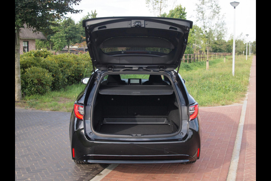 Toyota Corolla Touring Sports 1.8 Hybrid | Camera | Apple Carplay | Cruise Control | Navi |
