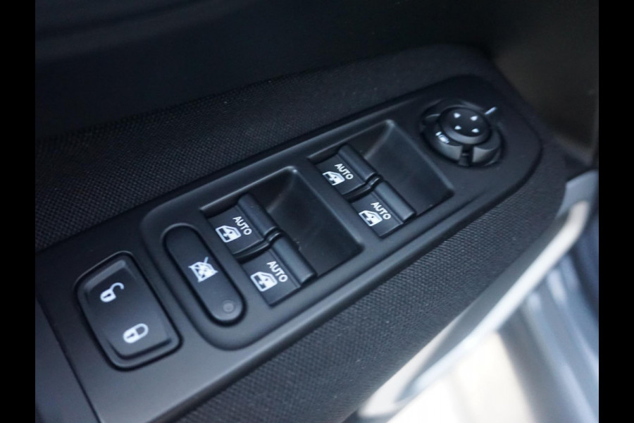 Jeep Renegade 1.0T Longitude Black Edition | All-season banden | Keyless | Carplay