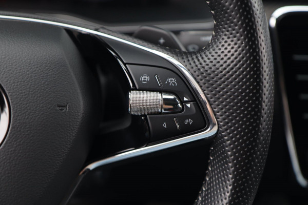 Škoda Superb Combi 1.5 TSI ACT / PANODAK / 2X MEMROY / ACC / CAMERA / KEYLESS