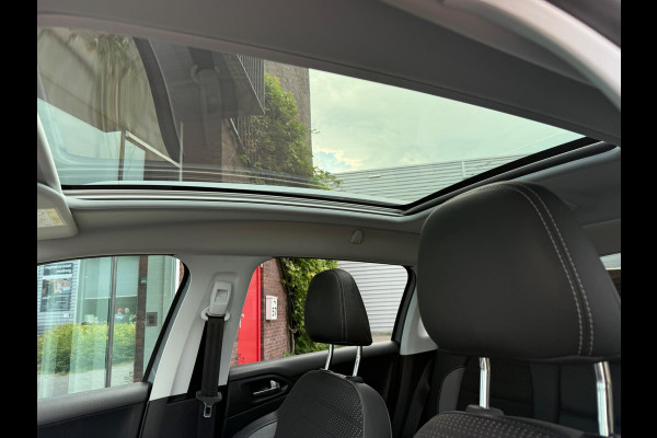 Peugeot 2008 1.2 Turbo 130pk Allure Premium - Panoramadak - Navigatie - Org.NL