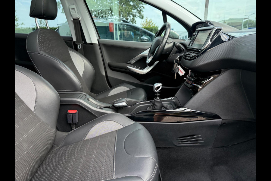 Peugeot 2008 1.2 Turbo 130pk Allure Premium - Panoramadak - Navigatie - Org.NL