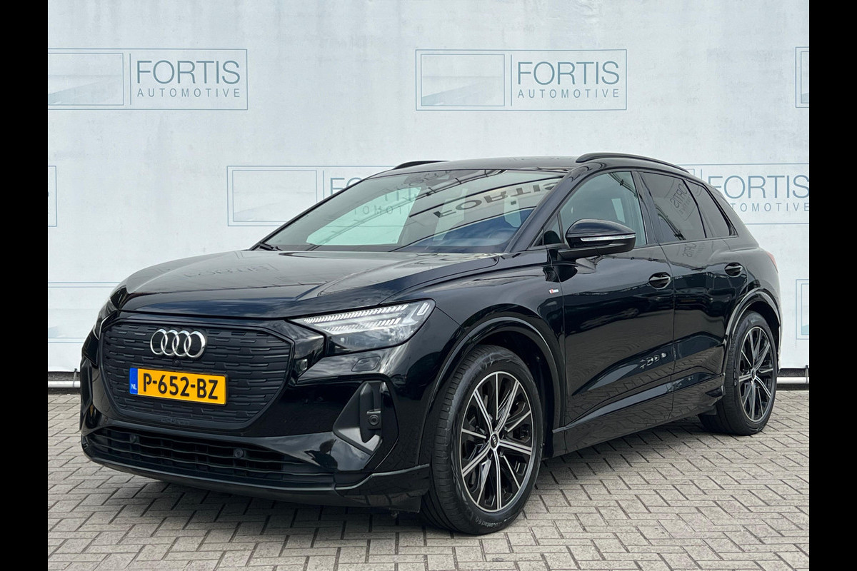 Audi Q4 e-tron 40 Launch edition S Competition 77 kWh S-LINE | 1/2 LEDER | NAVI Audi Q4 e-tron 40 Launch edition S Competition 77 kWh S-LINE | 1/2 LEDER | NAVI