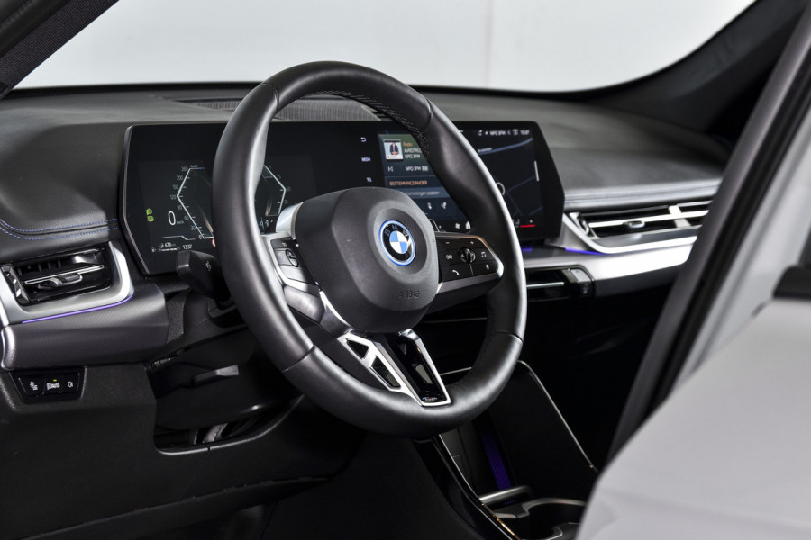 BMW X1 xDrive25e M-Sport | M Sportpakket | Premium Pack | Dig. Cockpit | Adapt. Cruise | PDC | Camera | NAV + App. Connect | ECC | Elek. Klep | LM 18" | 5688