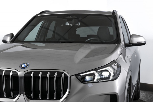 BMW X1 xDrive25e M-Sport | M Sportpakket | Premium Pack | Dig. Cockpit | Adapt. Cruise | PDC | Camera | NAV + App. Connect | ECC | Elek. Klep | LM 18" | 5688