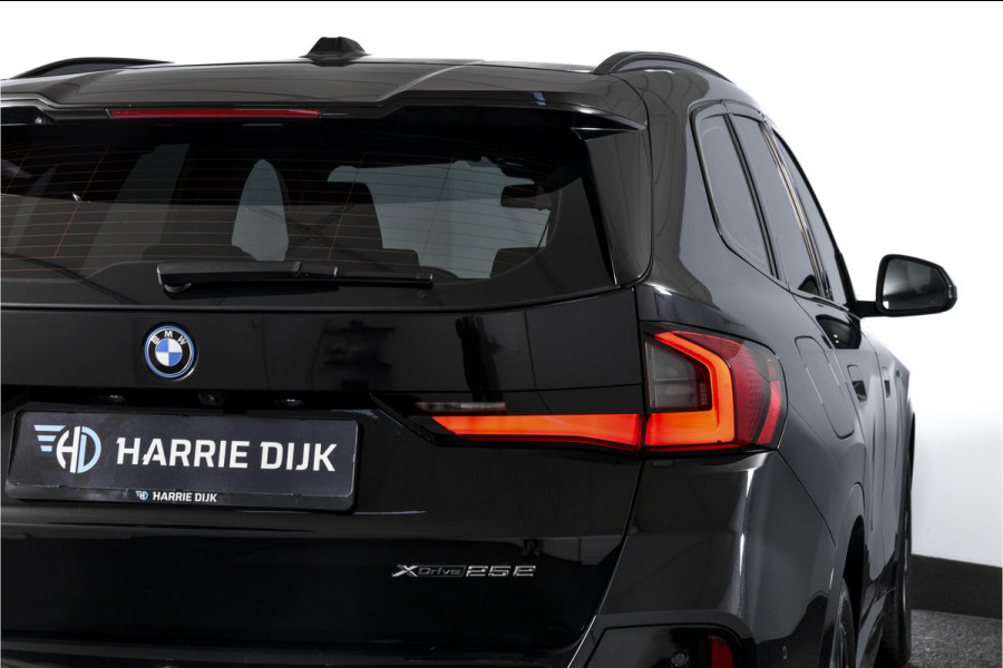 BMW X1 135 PK xDrive25e M-Sport | M Sportpakket | Premium Pack | Dig. Cockpit | Adapt. Cruise | PDC | Camera | NAV + App. Connect | ECC | Elek. Klep | LM 18" | 4926