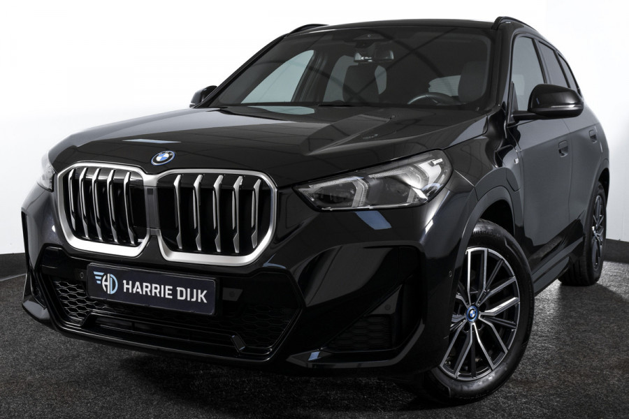 BMW X1 135 PK xDrive25e M-Sport | M Sportpakket | Premium Pack | Dig. Cockpit | Adapt. Cruise | PDC | Camera | NAV + App. Connect | ECC | Elek. Klep | LM 18" | 4926