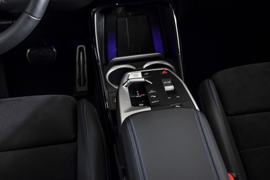BMW X1 135 PK xDrive25e M-Sport | M Sportpakket | Premium Pack | Dig. Cockpit | Adapt. Cruise | PDC | Camera | NAV + App. Connect | ECC | Elek. Klep | LM 18" | 4926