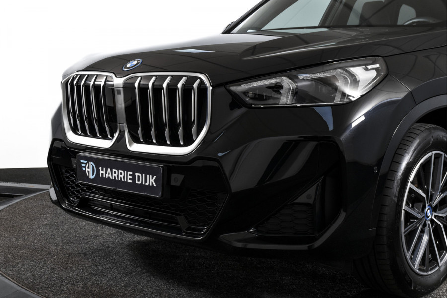 BMW X1 135 PK xDrive25e M-Sport | M Sportpakket | Premium Pack | Dig. Cockpit | Adapt. Cruise | PDC | Camera | NAV + App. Connect | ECC | Elek. Klep | LM 18" | 4926